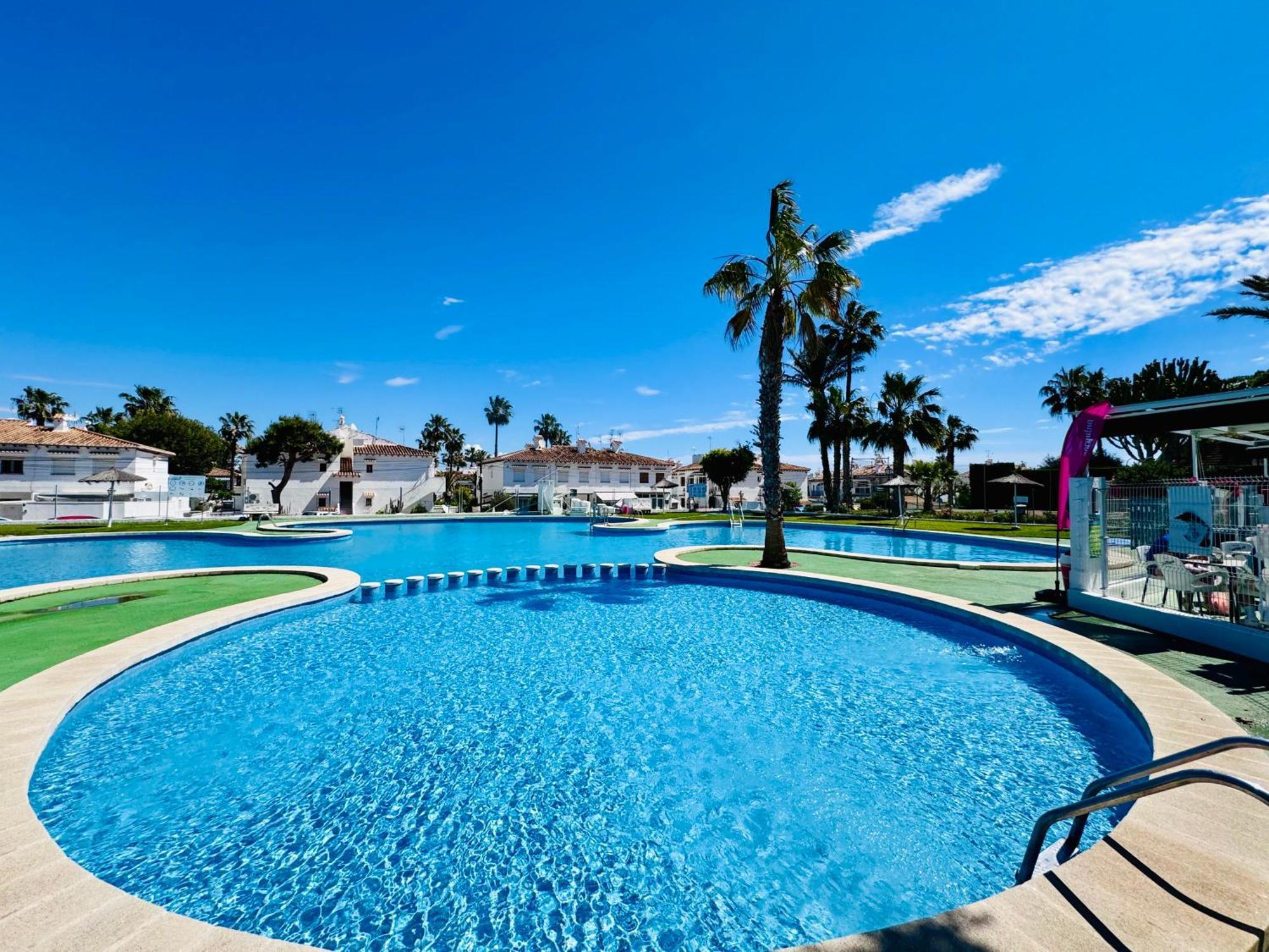 Apartamento Agua Rosa Torrevieja Esterno foto